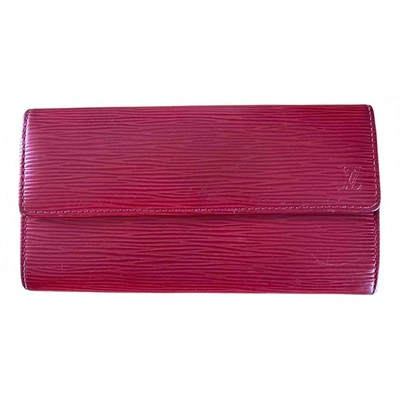Pre-owned Louis Vuitton Sarah Leather Wallet In Red