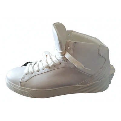 Pre-owned Versace Leather High Trainers In White