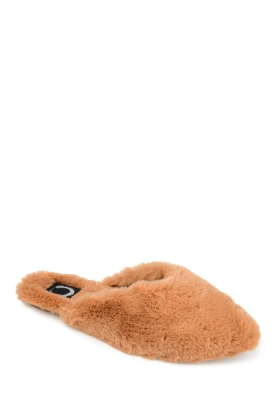 Journee Collection Journee Sundown Faux Fur Slipper In Camel