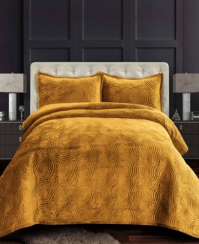 Tribeca Living Capri Medallion Velvet Oversized Solid 2 Piece Quilt Set, Twin In Gold