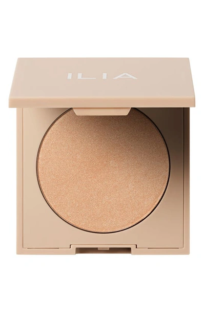 Ilia Daylite Highlighter Powder Decades 0.23 oz/ 6.6 G In Gold
