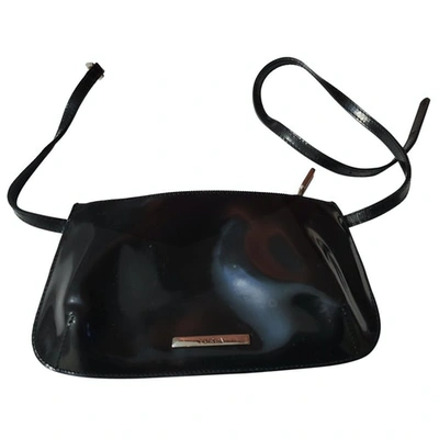 Pre-owned Furla Metropolis Patent Leather Clutch Bag In Black