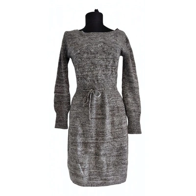 Pre-owned Alice And Olivia Mid-length Dress In Grey