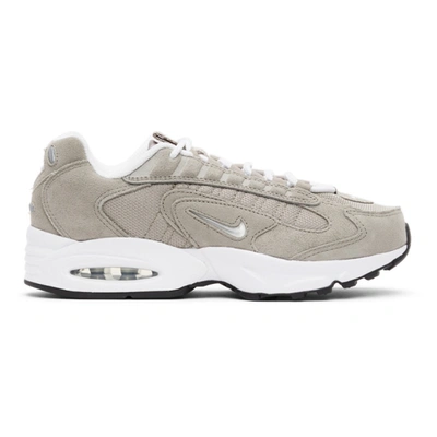 NIKE GREY AIR MAX TRIAX LE SNEAKERS 