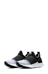 Nike React Phantom Run Flyknit 2 Running Shoe In Black/ White