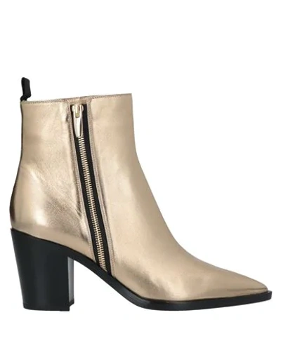 Gianvito Rossi Ankle Boots In Gold