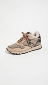 Voile Blanche Julia Shearling Trainers In Beige/black