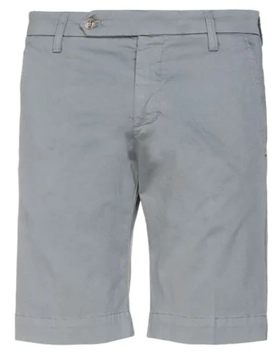 Entre Amis Shorts & Bermuda Shorts In Grey