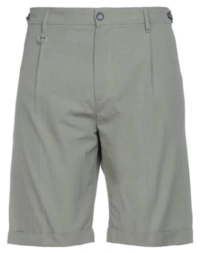 Paolo Pecora Shorts & Bermuda Shorts In Military Green