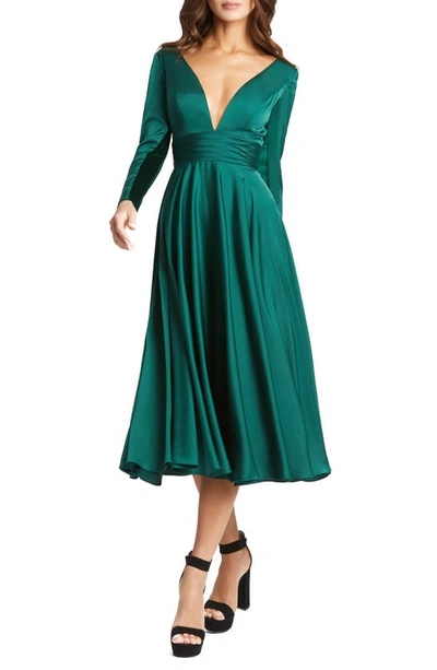 Mac Duggal Long Sleeve Plunge Neck Cocktail Midi Dress In Emerald Green