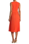 Donna Morgan Sleeveless Pleated Midi Dress In Koi