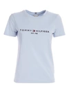 TOMMY HILFIGER CONTRASTING EMBROIDERY T-SHIRT IN LIGHT BLUE