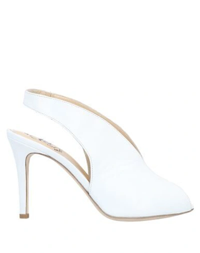 L'arianna Sandals In White