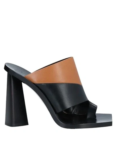 Givenchy Toe Strap Sandals In Black