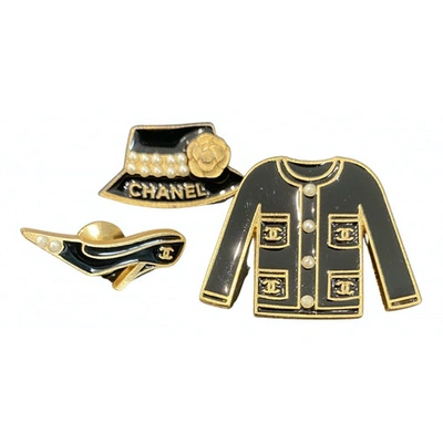 Pre-owned Chanel Pin & Brooche In Black