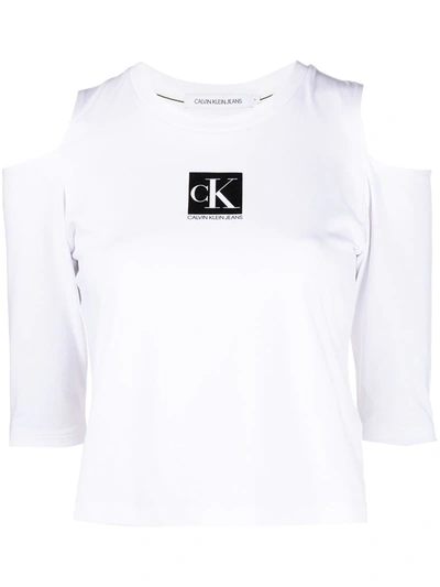 Calvin Klein Jeans Est.1978 Off-shoulder Box Logo T-shirt In White