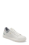 On The Roger Centre Court Faux-leather Trainers In White/ Grey