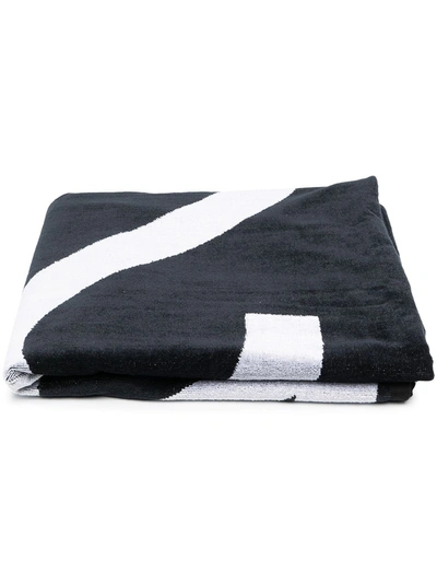 N°21 Logo-print Cotton Towel In Black