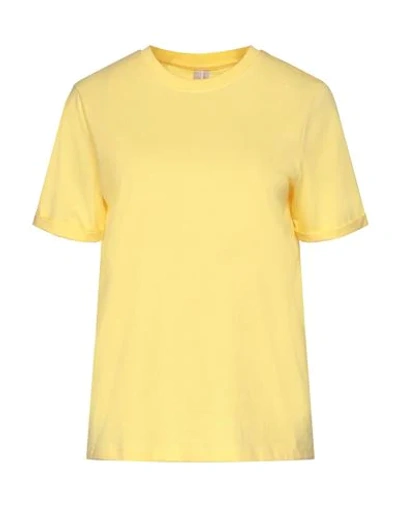 Pieces T-shirts In Yellow