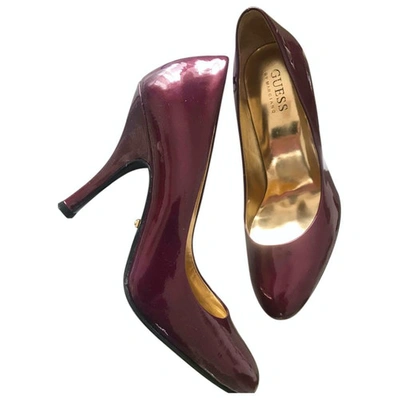 Pre-owned Guess Patent Leather Heels In Burgundy