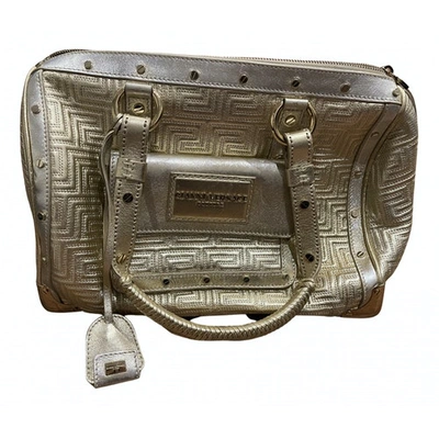 Pre-owned Versace Leather Bag In Gold