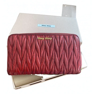 Pre-owned Miu Miu Leather Wallet In Red