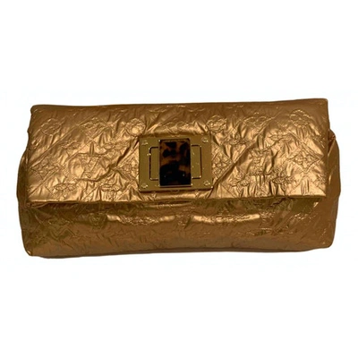 Pre-owned Louis Vuitton Altair Leather Clutch Bag In Gold