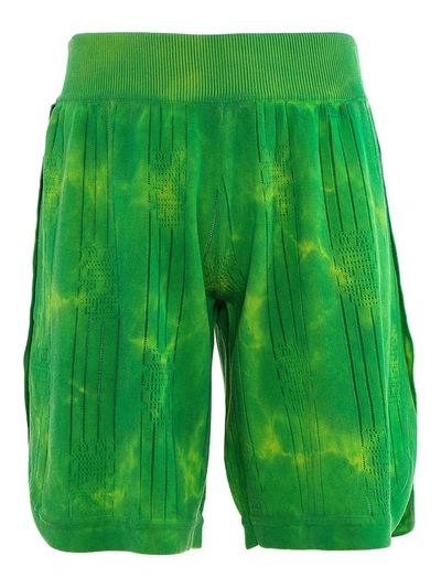 Gcds Pleated Knee-length Shorts In Green
