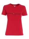 TOMMY HILFIGER CONTRASTING EMBROIDERY T-SHIRT IN RED