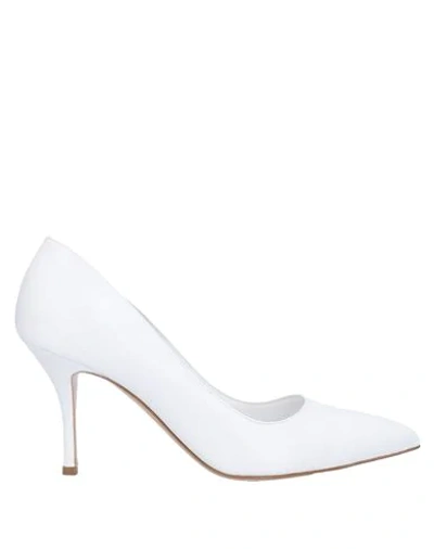 Sofia Pumps In White