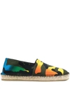 Valentino Camouflage Print Canvas Espadrillas In Green