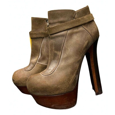 Pre-owned Fendi Leather Ankle Boots In Brown