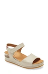 ON FOOT PLATFORM SANDAL,203