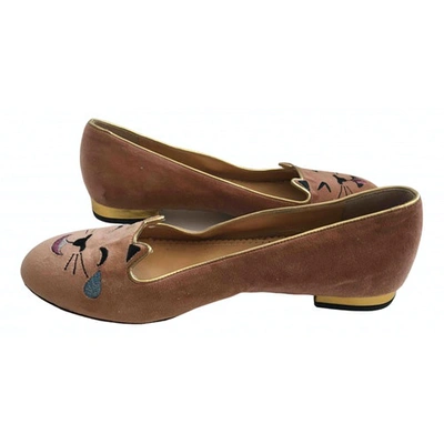 Pre-owned Charlotte Olympia Leather Flats In Camel