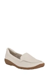 Easy Spirit Abide Loafer In Chic Cream Leather