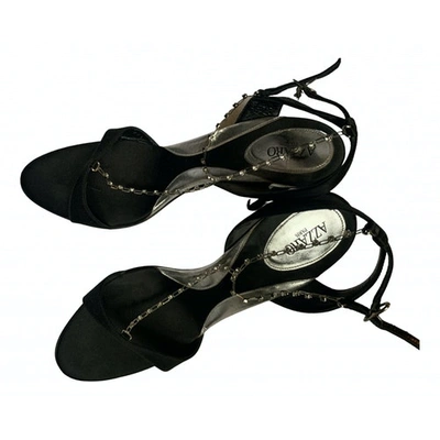 Pre-owned Azzaro Cloth Sandals In Black