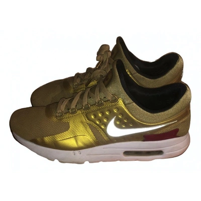 Pre-owned Nike Air Max  Cloth Low Trainers In Gold