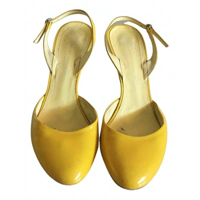 Pre-owned Giuseppe Zanotti Leather Sandals In Yellow