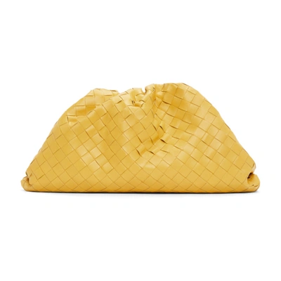 Bottega Veneta The Mini Pouch Intrecciato编织皮革手拿包 In Yellow