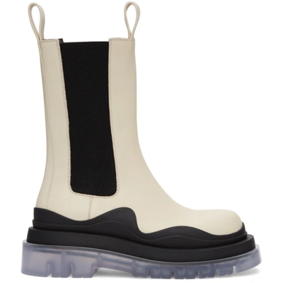 Bottega Veneta Off-white & Black Medium Bv Tire Chelsea Boots