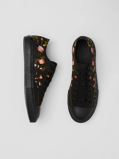 Burberry Larkhall Rose-print Canvas Sneakers In Black