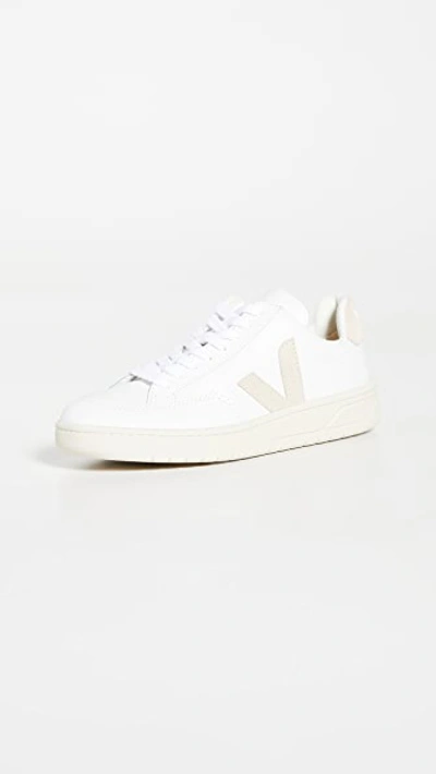 Veja V-12 Sneakers In Extra-white/sable