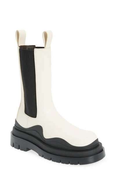 Bottega Veneta Tire Rubber-trimmed Leather Chelsea Boots In Sea Salt