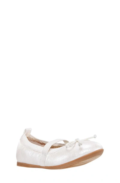 Nina Kids' Esther Ballet Flat In Ivory