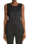 Issey Miyake Sleeveless Pleated Top In Black