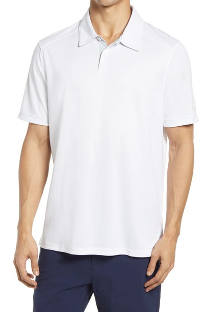 Oakley Club House Regular Fit Short Sleeve Performance Polo In White