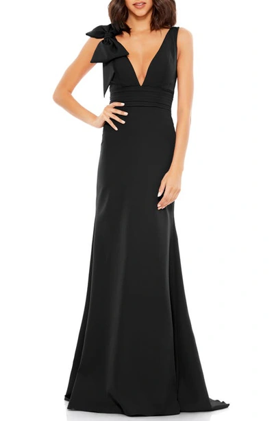 Mac Duggal Bow Shoulder V-neck Gown In Black