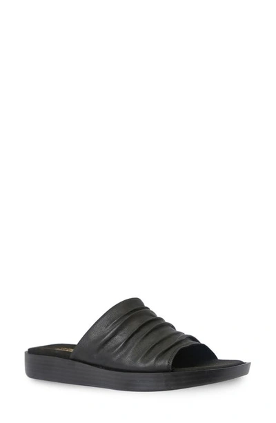 Munro Kala Slide Sandal In Black Tumbled Leather