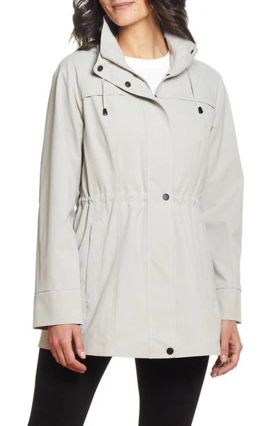 Gallery Packable Hooded Jacket In Grey