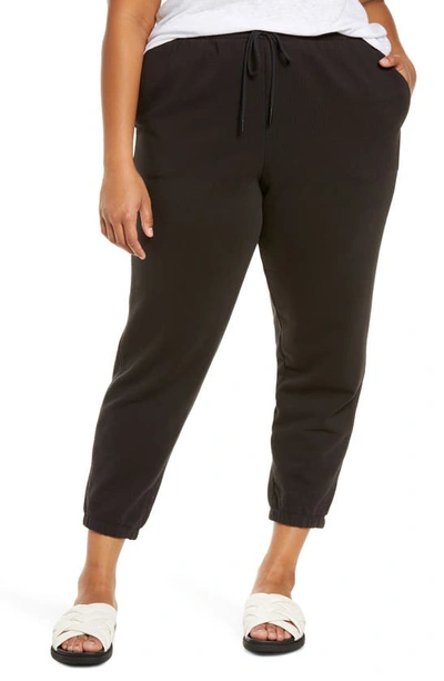 Vince Essential Joggers In Black